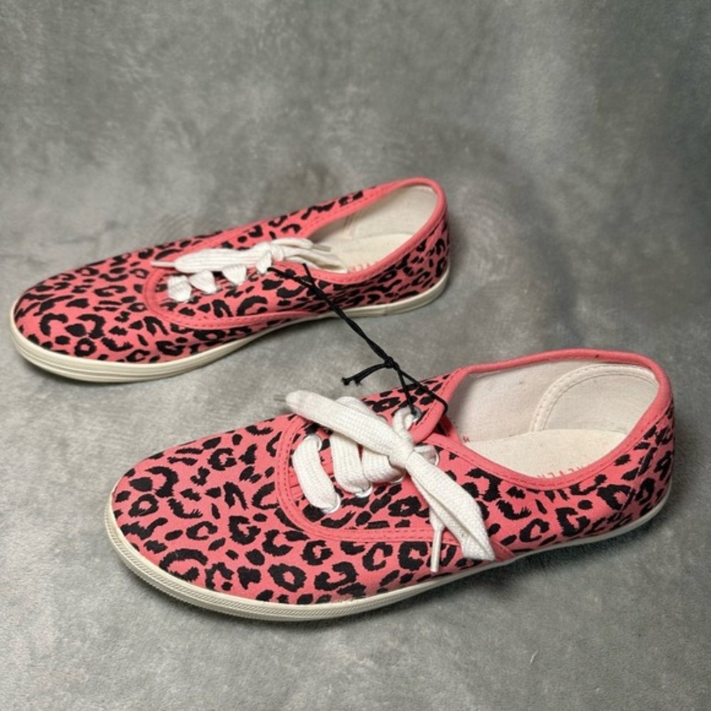 NWT Forever 21 Leopard Print Sneaker Women Sz 7 Pink Canvas Low Top Lace Up Shoe - Picture 3 of 11
